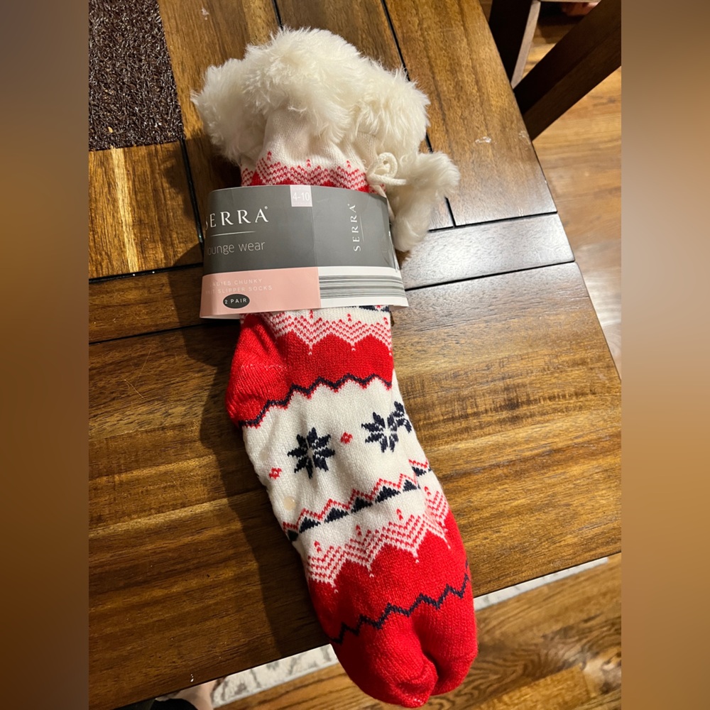 Serra Red and White Snowflake Socks Sz 4-10